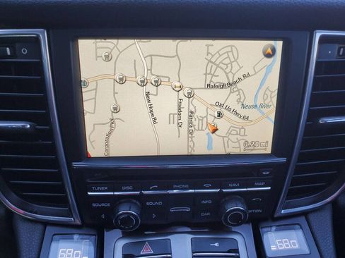 Used 2011 Porsche Panamera 4 image 18