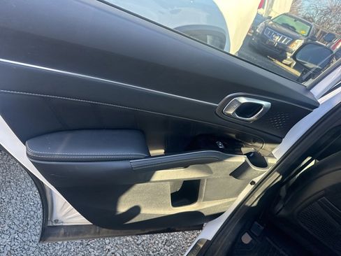 Used 2022 Kia Sorento SX image 14