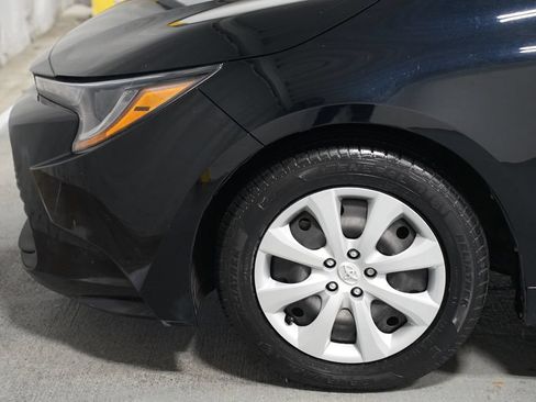 Certified 2024 Toyota Corolla LE FWD image 5