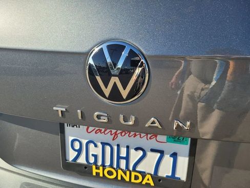 Used 2023 Volkswagen Tiguan SE FWD image 10