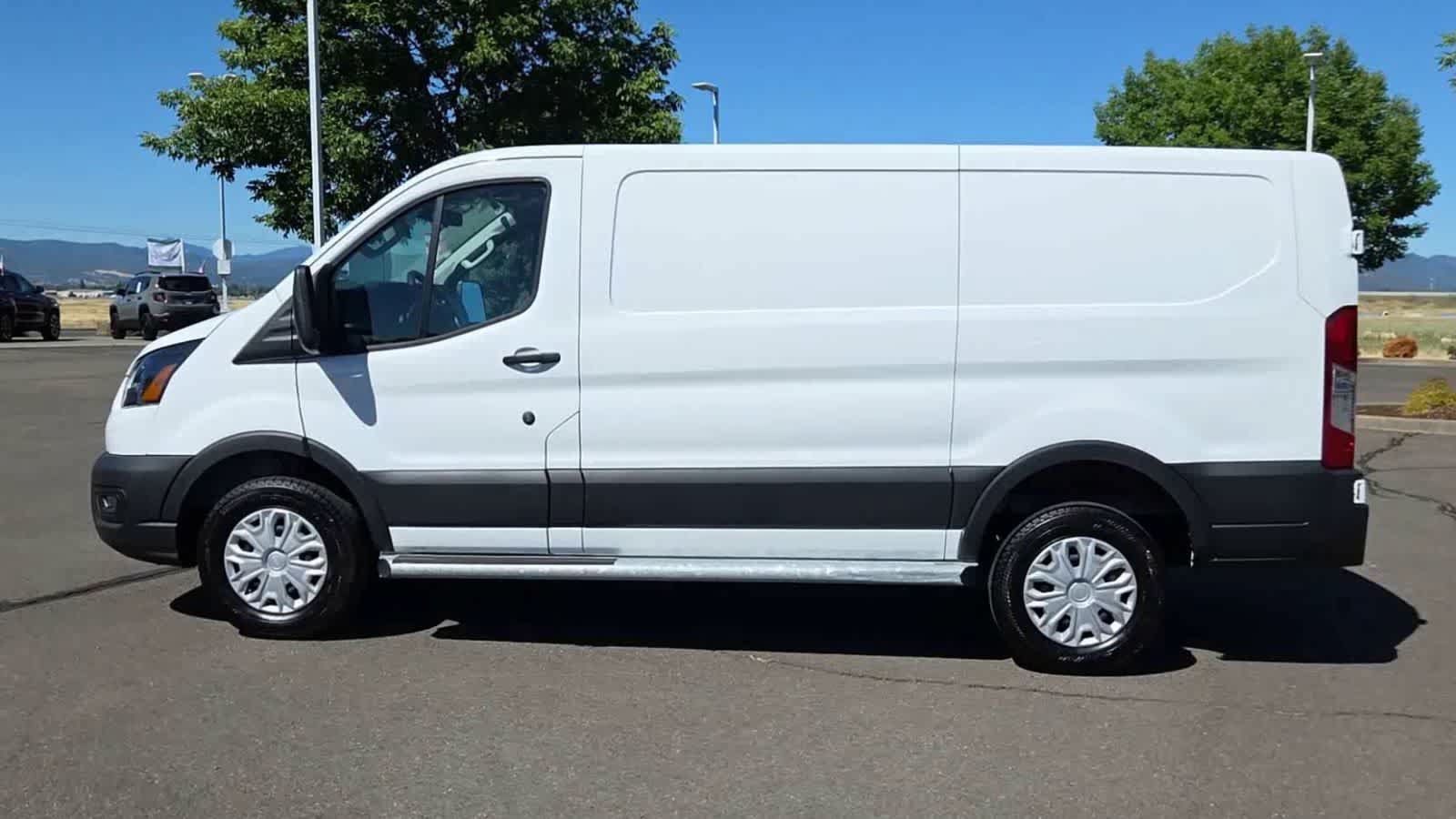 Used 2025 Ford Transit 250 Low Roof w/ Exterior Upgrade Package RWD image 5