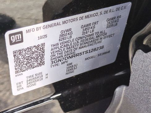 New 2026 Chevrolet Equinox EV LT image 32