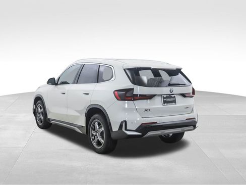 Used 2025 BMW X1 xDrive28i w/ Convenience Package image 3