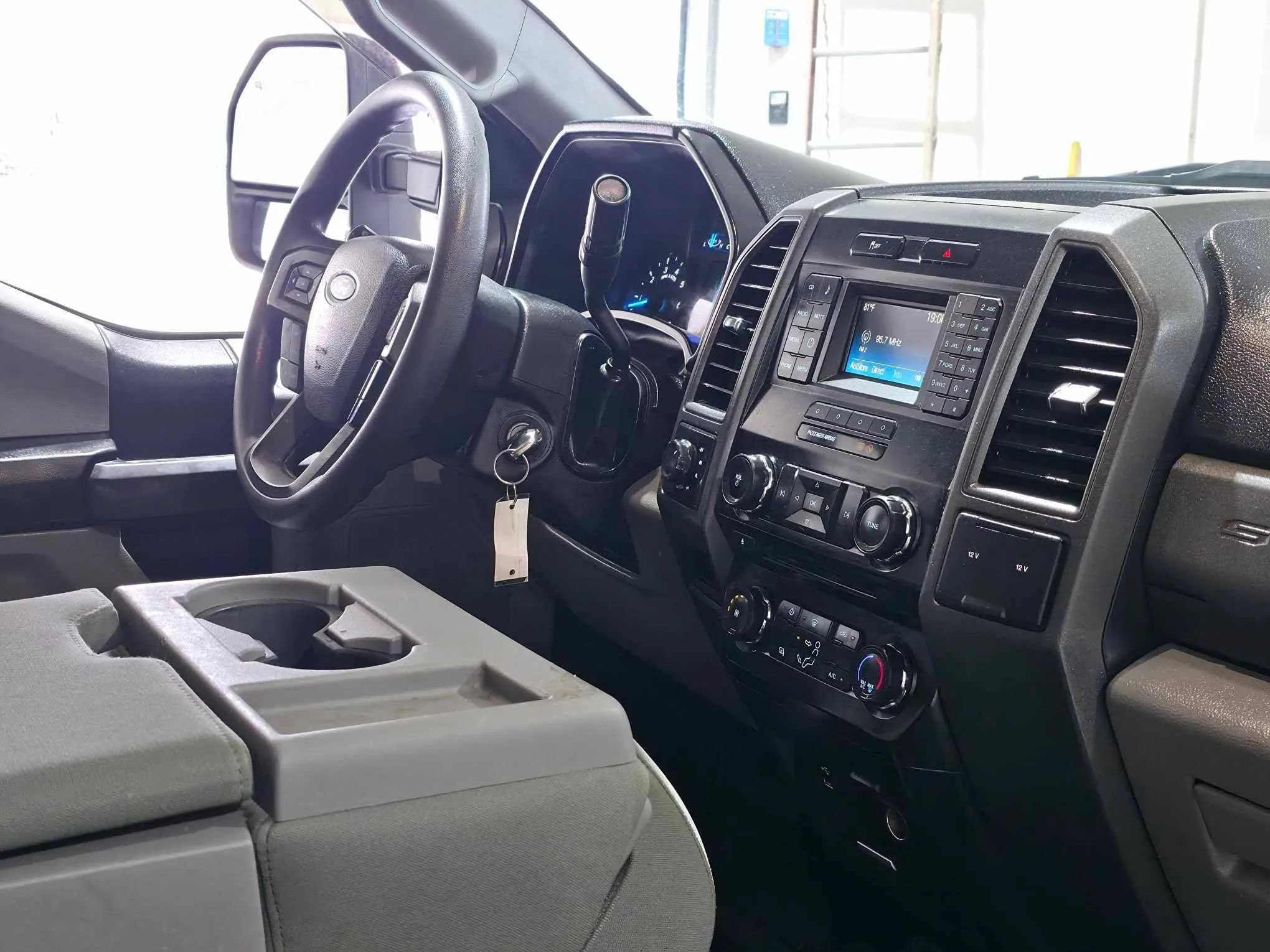 Used 2017 Ford F250 XL w/ Power Equipment Group AWD/4WD image 18