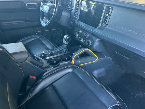 Used 2024 Ford Bronco Badlands AWD/4WD image 15
