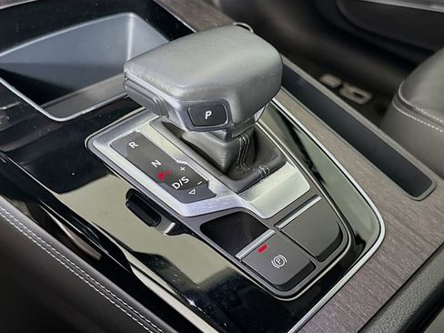 Used 2021 Audi Q5 e Premium Plus w/ Premium Plus Package image 17