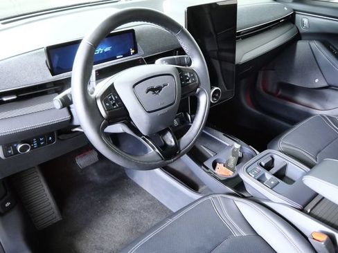 Certified 2025 Ford Mustang Mach-E Premium AWD/4WD image 3