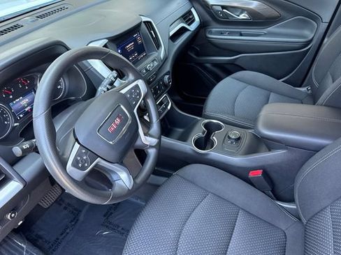 Used 2024 GMC Terrain SLE AWD/4WD image 10