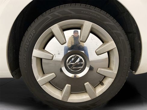 Used 2019 Volkswagen Beetle 2.0T SE image 21