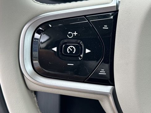 New 2026 Volvo V60 B5 Cross Country Plus w/ Protection Package Premier image 19