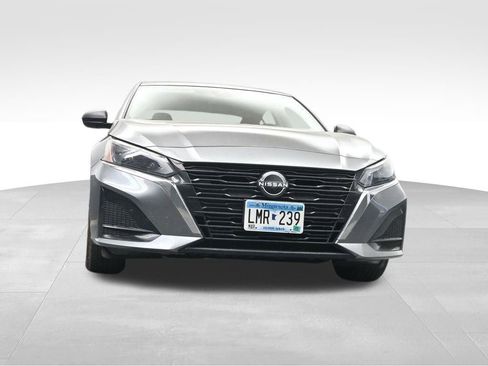 Used 2024 Nissan Altima 2.5 SV image 16