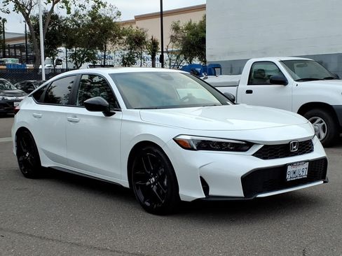 Certified 2025 Honda Civic Sport image 3