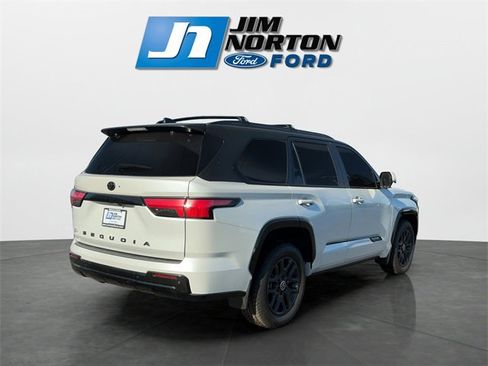 Used 2024 Toyota Sequoia Platinum image 3