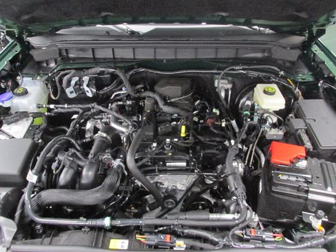 New 2024 Ford Bronco Outer Banks AWD/4WD image 40