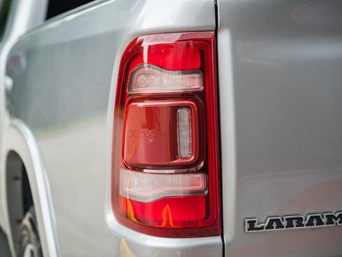 Used 2022 RAM 1500 Laramie AWD/4WD image 7