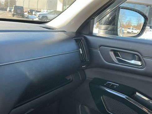 Certified 2022 Nissan Pathfinder SV w/ Cargo Package image 20