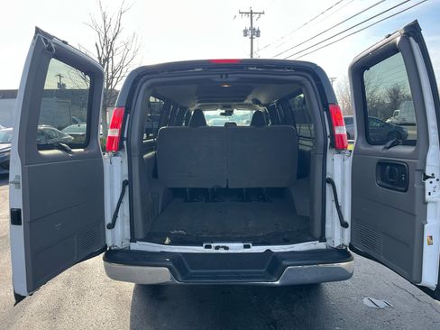Used 2019 Chevrolet Express 3500 LT w/ LT Preferred Equipment Group image 26