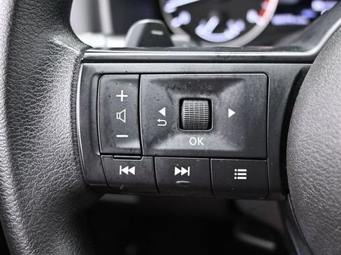 Used 2024 Nissan Rogue S AWD/4WD image 27