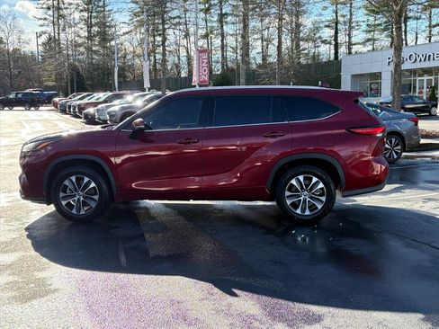 Used 2022 Toyota Highlander XLE image 5