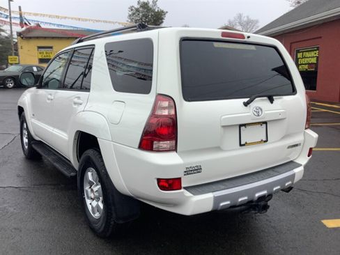 Used 2004 Toyota 4Runner SR5 RWD image 5