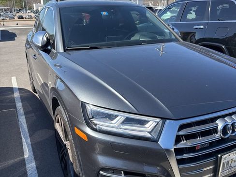 Used 2018 Audi SQ5 Prestige w/ Prestige Package image 2