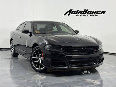 Used 2022 Dodge Charger SXT w/ Plus Group RWD image 1