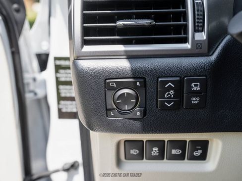 Used 2023 Lexus GX 460 Luxury w/ Sport Design Package AWD/4WD image 48