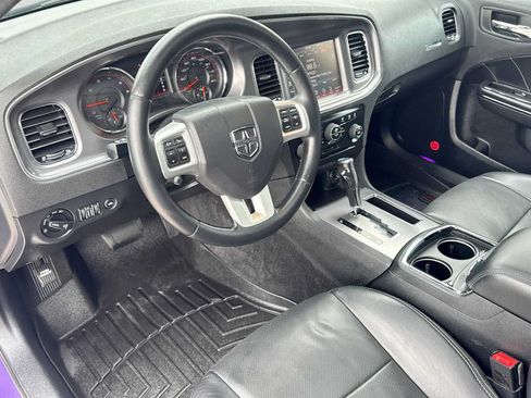 Used 2014 Dodge Charger R/T RWD image 2