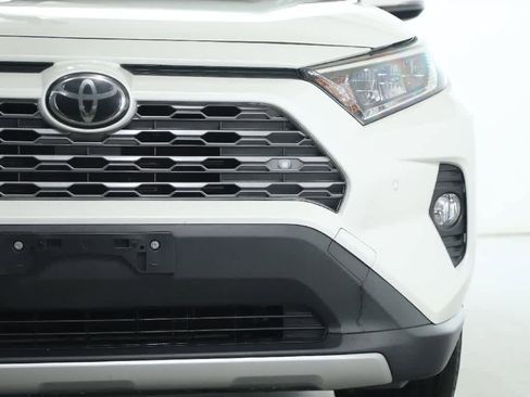 Certified 2019 Toyota RAV4 Limited image 7