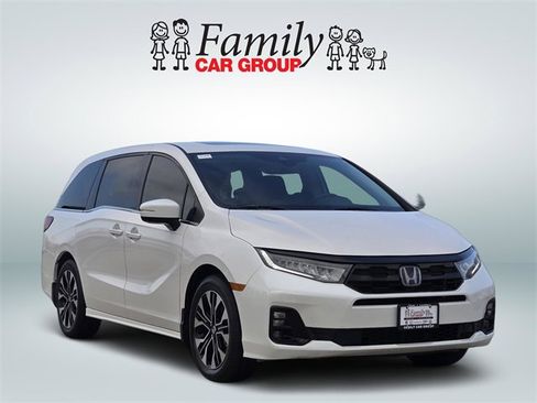 Used 2025 Honda Odyssey Elite image 2