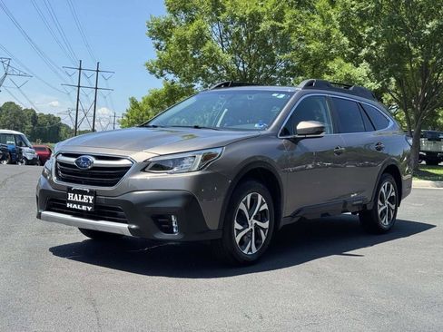 Used 2022 Subaru Outback Limited XT w/ Popular Package #2 AWD/4WD image 26