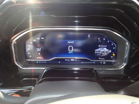 Used 2023 Chevrolet Silverado 1500 LT image 17