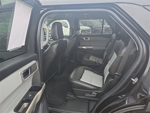 Certified 2022 Ford Explorer XLT w/ Equipment Group 202A image 32