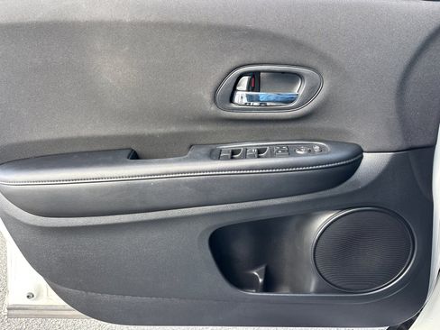 Used 2021 Honda HR-V Sport image 15