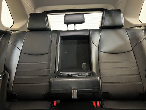 Used 2023 Toyota RAV4 XLE Premium image 30