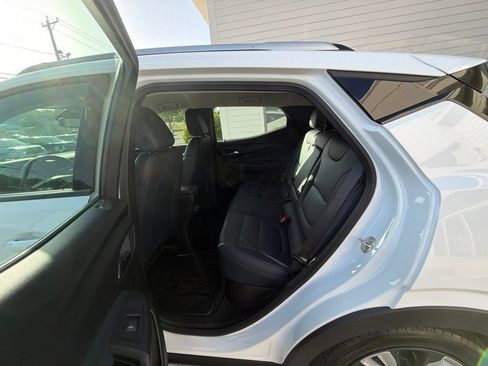 Used 2023 Chevrolet Bolt EUV LT w/ Convenience Package FWD image 63
