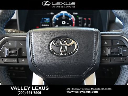 Used 2025 Toyota Tundra Platinum w/ TRD Off-Road Package AWD/4WD image 10