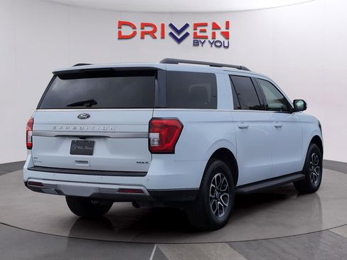 Used 2024 Ford Expedition Max XLT image 5