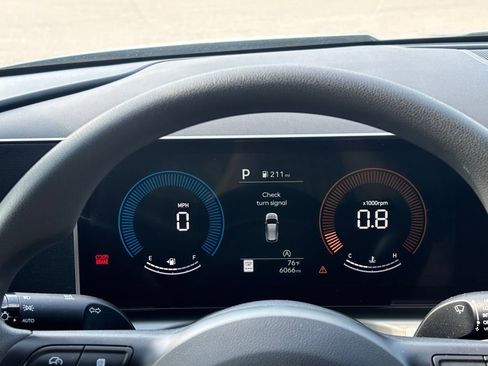 Used 2025 Hyundai Tucson SEL image 13