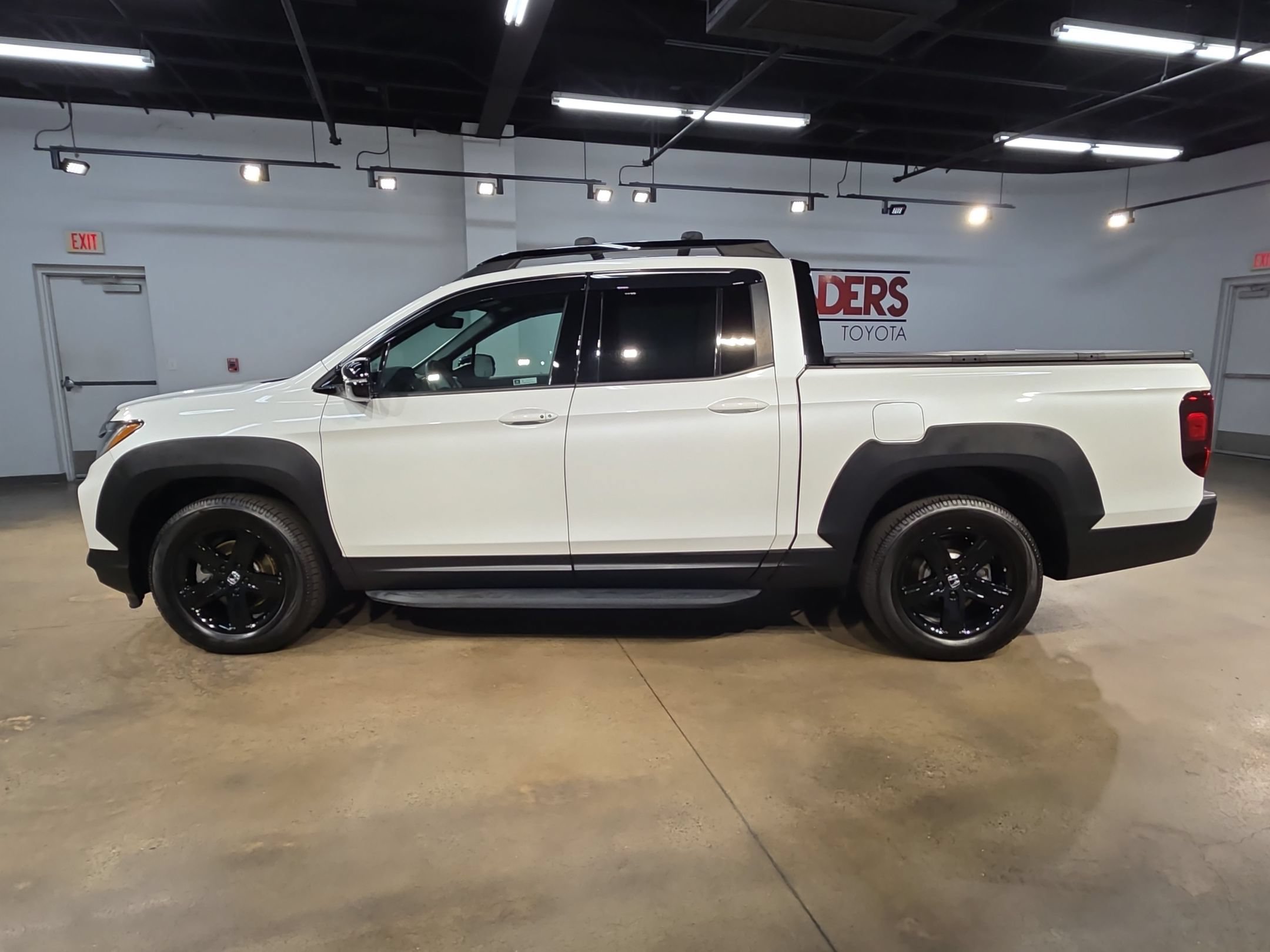 Used 2021 Honda Ridgeline Black Edition image 4
