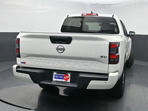 Used 2022 Nissan Frontier SV w/ Technology Package image 5