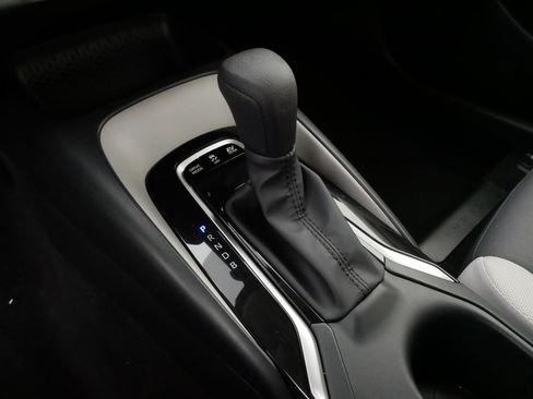 Certified 2025 Toyota Corolla LE w/ Convenience Package image 24