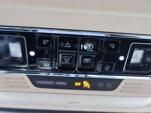 Used 2025 Lincoln Corsair Reserve FWD image 25
