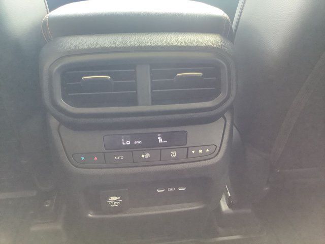 Used 2024 Honda Pilot TrailSport image 22