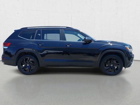 Used 2023 Volkswagen Atlas SE w/ Panoramic Sunroof Package FWD image 4