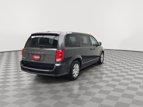 Used 2020 Dodge Grand Caravan SE w/ UConnect Hands-Free Group FWD image 29