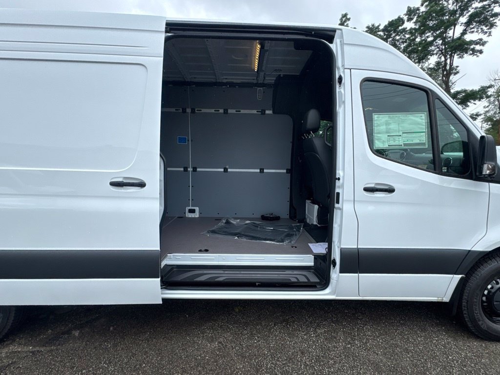 New 2026 Mercedes-Benz Sprinter 2500 image 21