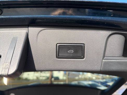 Used 2018 Volkswagen Atlas SE image 8