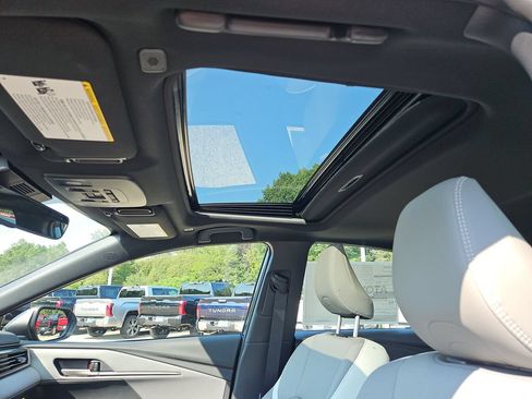 New 2026 Toyota Camry Hybrid AWD/4WD image 8