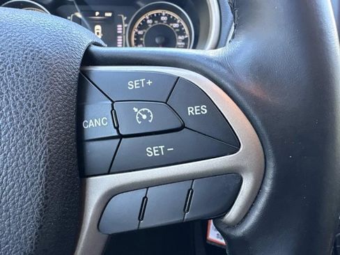 Used 2016 Jeep Cherokee Latitude w/ Safety/Convenience Group image 25